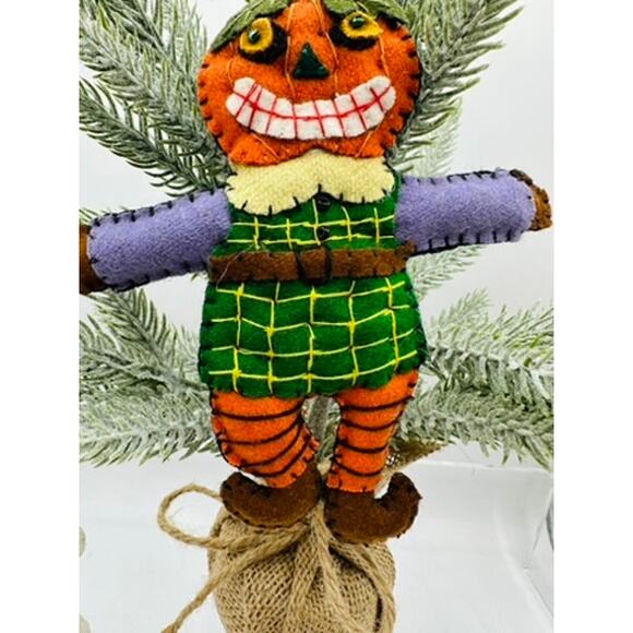 Handmade Felt Pumpkin Scarecrow Ornament Halloween Decor with Ghost - Picture 3 of 8